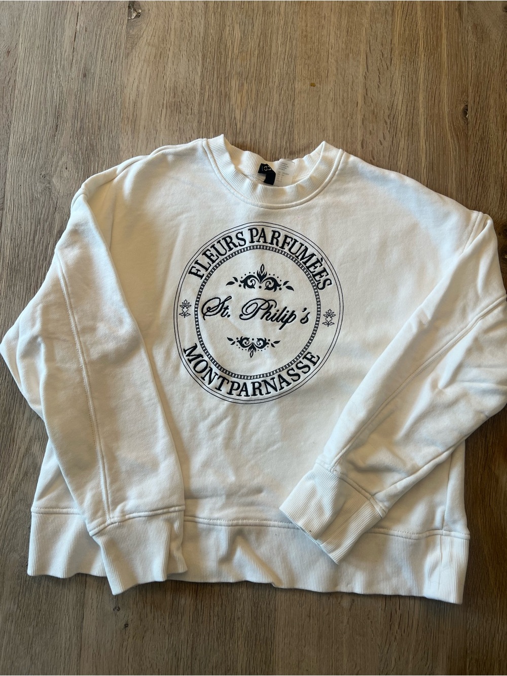 H&M Divided St. Philip’s Montparnasse Graphic Sweatshirt Cream Small Parisian